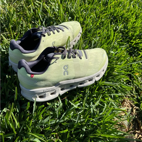 On Cloudgo Running men Shoe In Hay/ Sand Trainers size 10 NEW - Picture 14 of 17